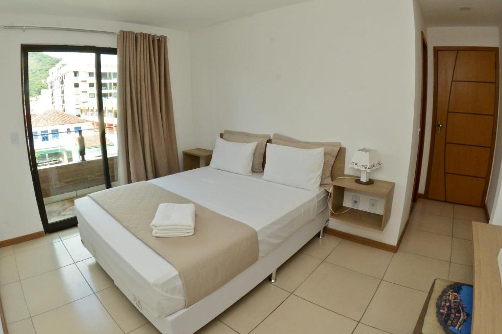  SUPER CASA de 10 suítes no coração de Teresópolis