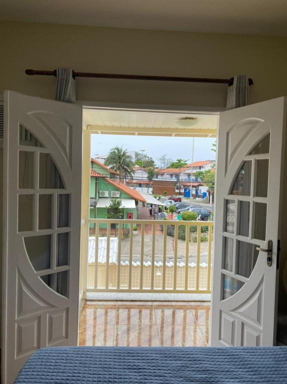  casa com 3 suítes em cabo frio-RJ