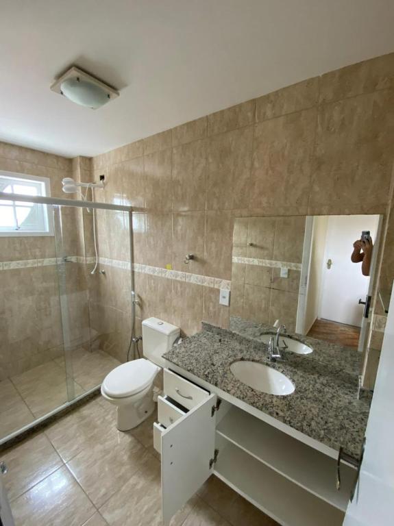  casa com 3 suítes em cabo frio-RJ