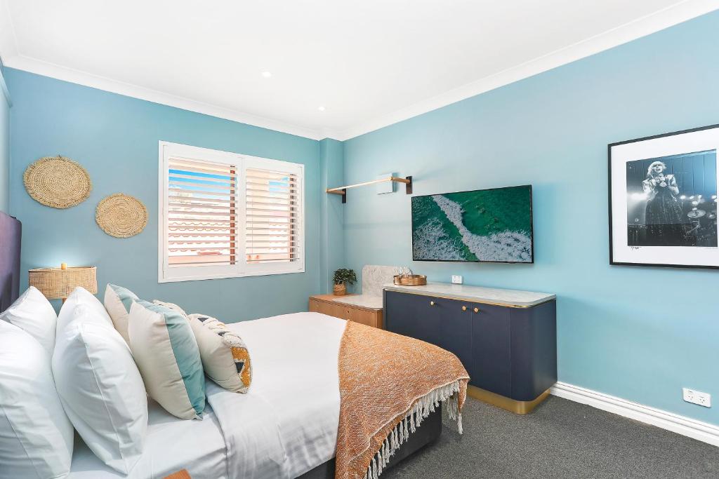 TV a/nebo společenská místnost v ubytování Coogee Bay Hotel