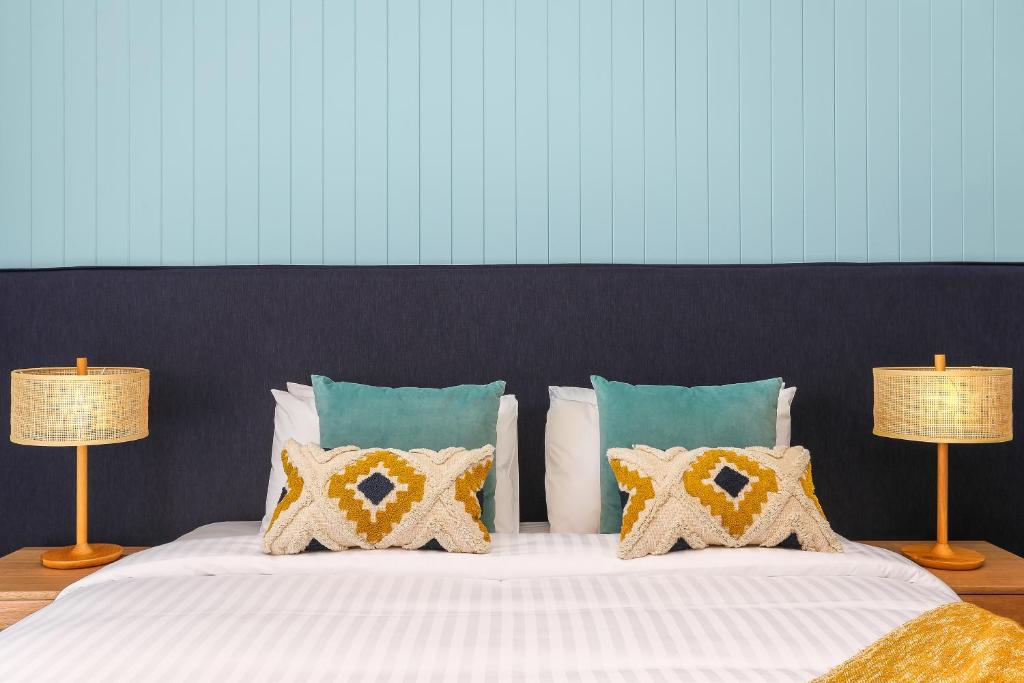 Postel nebo postele na pokoji v ubytování Coogee Bay Hotel