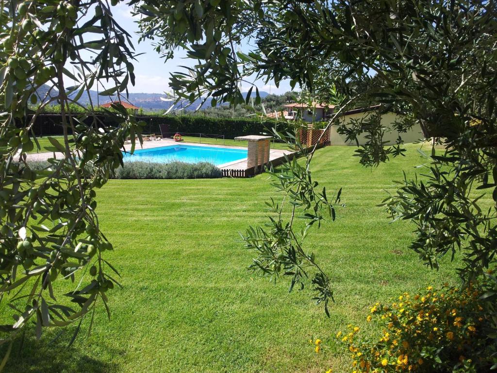 Bazén v ubytování Hotel Piscina La Suite nebo v jeho okolí
