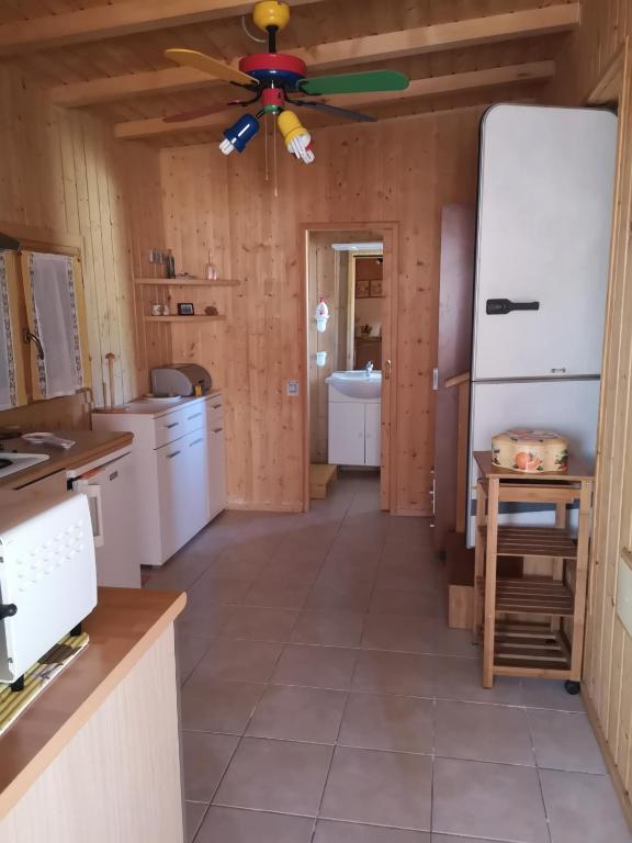 Kuchyňa alebo kuchynka v ubytovaní Lido di Sesto