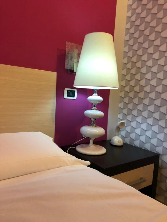 H Rooms boutique Hotel - Resim 32