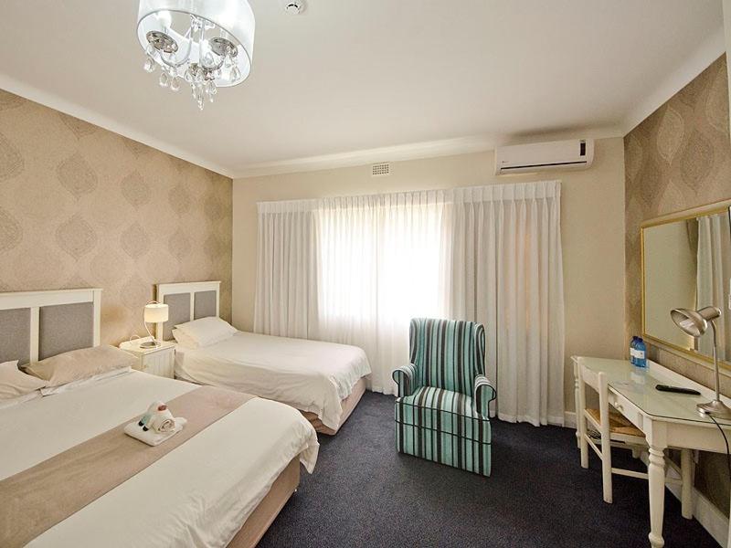 The Russel Hotel - Image 8