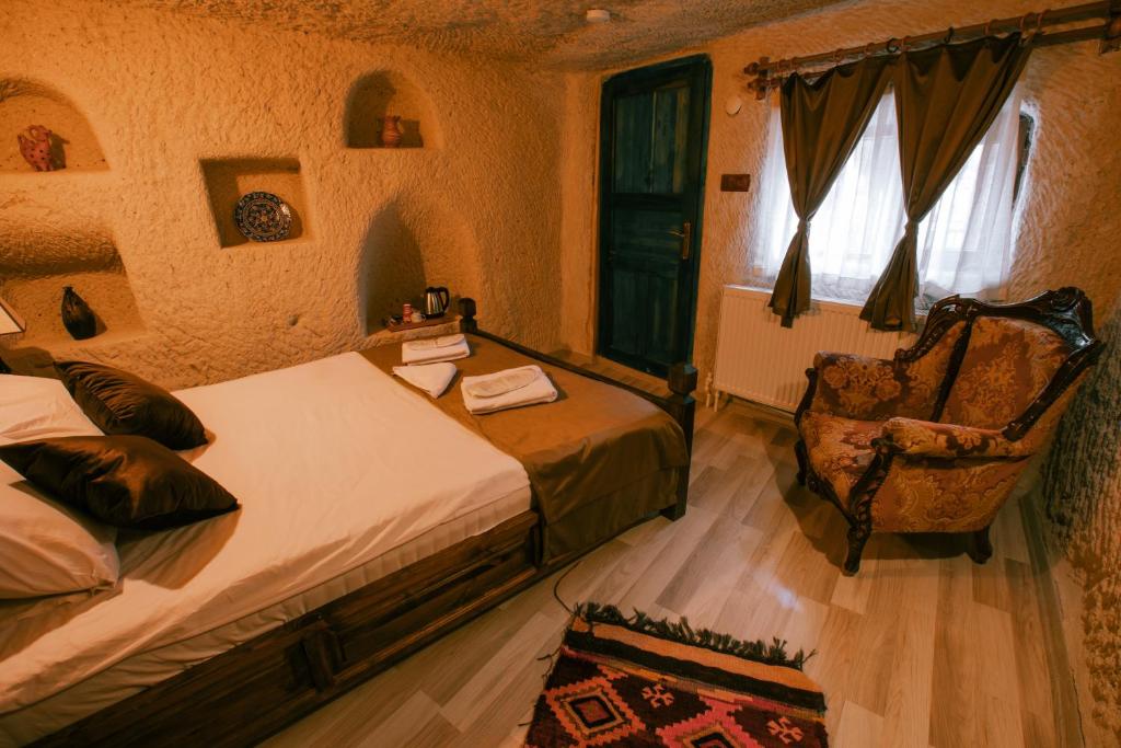 Mia Cappadocia Cave Hotel - Queen Room With Balcony