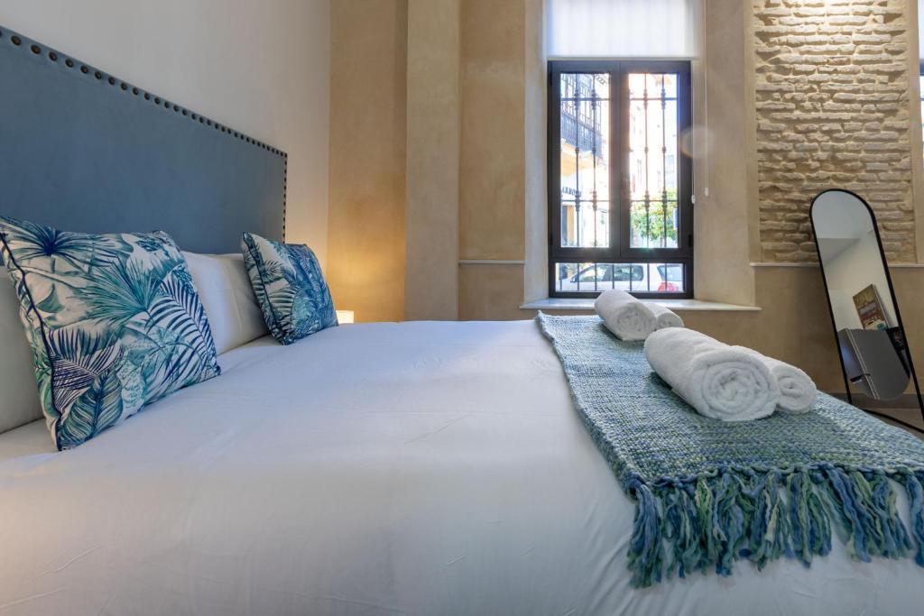 Nine O Clock San Agustin by Valcambre, Sevilla – Precios ...