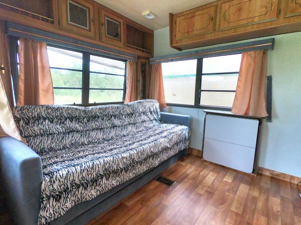 Posezení v ubytování Honey Tiny Home