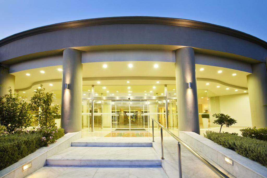 Fasada lub wejście do obiektu Kipriotis Maris Suites