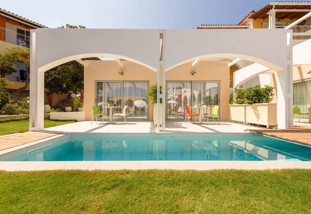 Bazén v ubytování Sunrise Zante - Adults Only Hotel nebo v jeho okolí