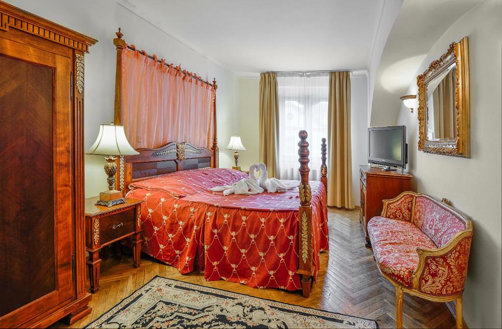 
Deluxe Room with street view
