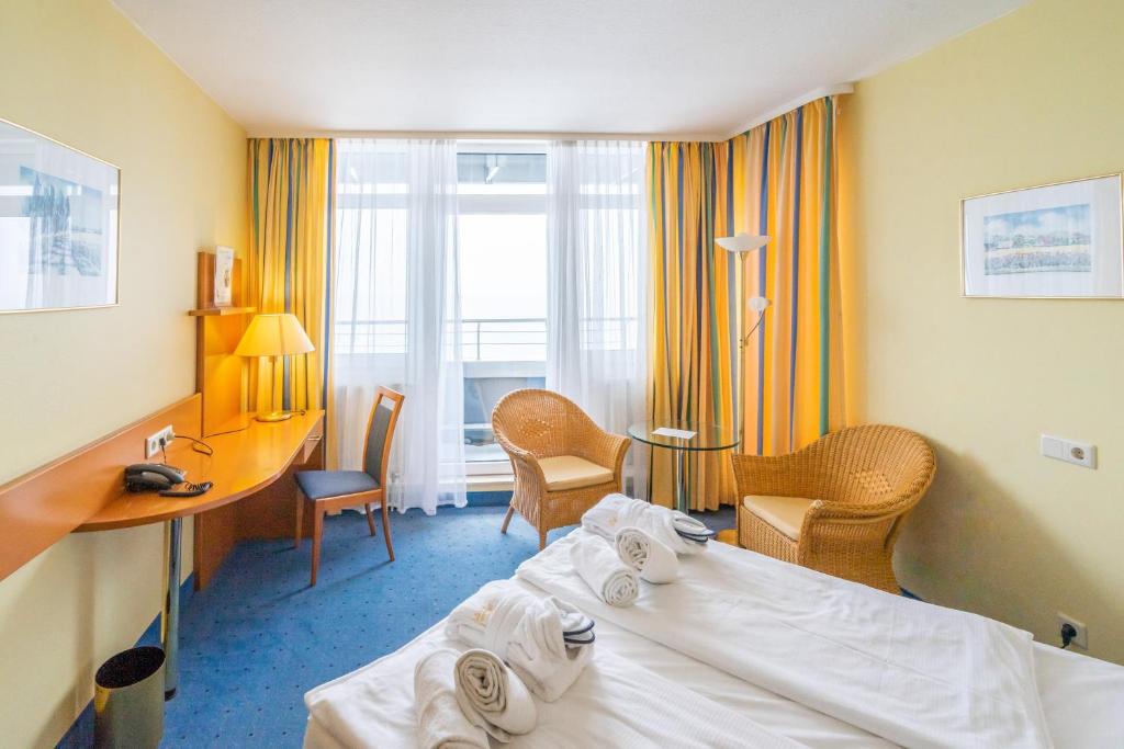 Arkona Strandhotel - Double Room With Balcony And City View