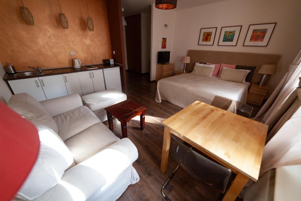 Posedenie v ubytovaní Lounge Apartments