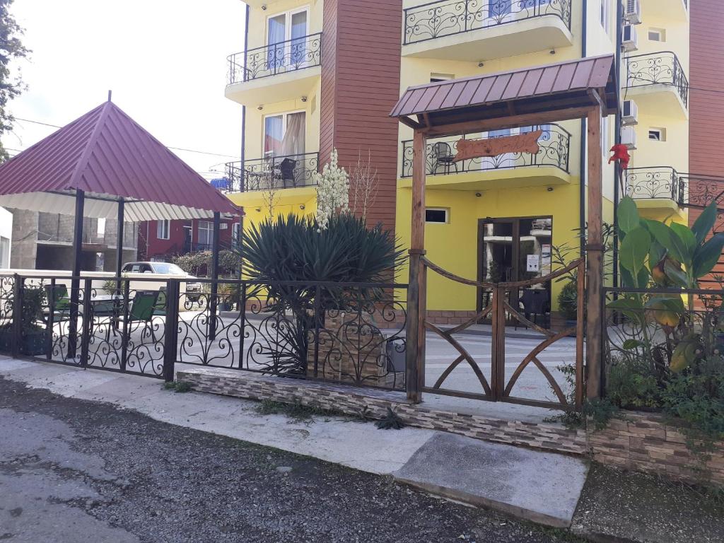 Budova, kde se hotel nachází