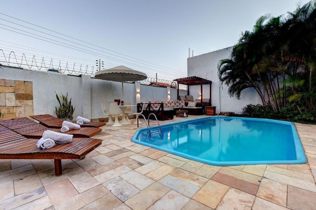  Casa amarela em Porto das Dunas by Carpediem