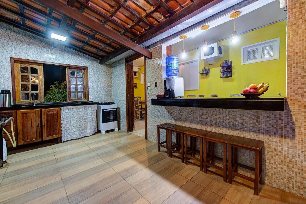  Casa amarela em Porto das Dunas by Carpediem