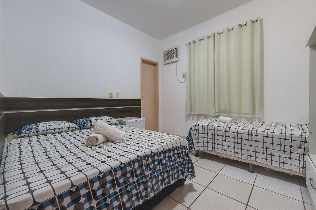  Casa amarela em Porto das Dunas by Carpediem