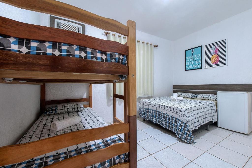  Casa amarela em Porto das Dunas by Carpediem