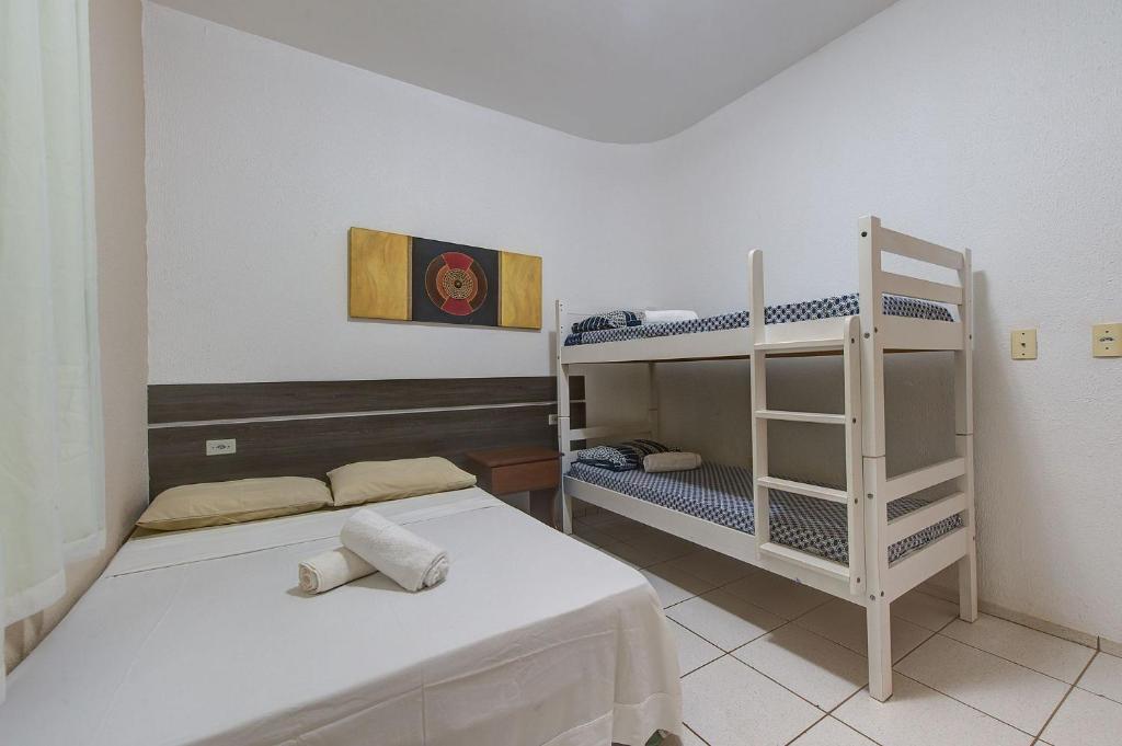  Casa amarela em Porto das Dunas by Carpediem