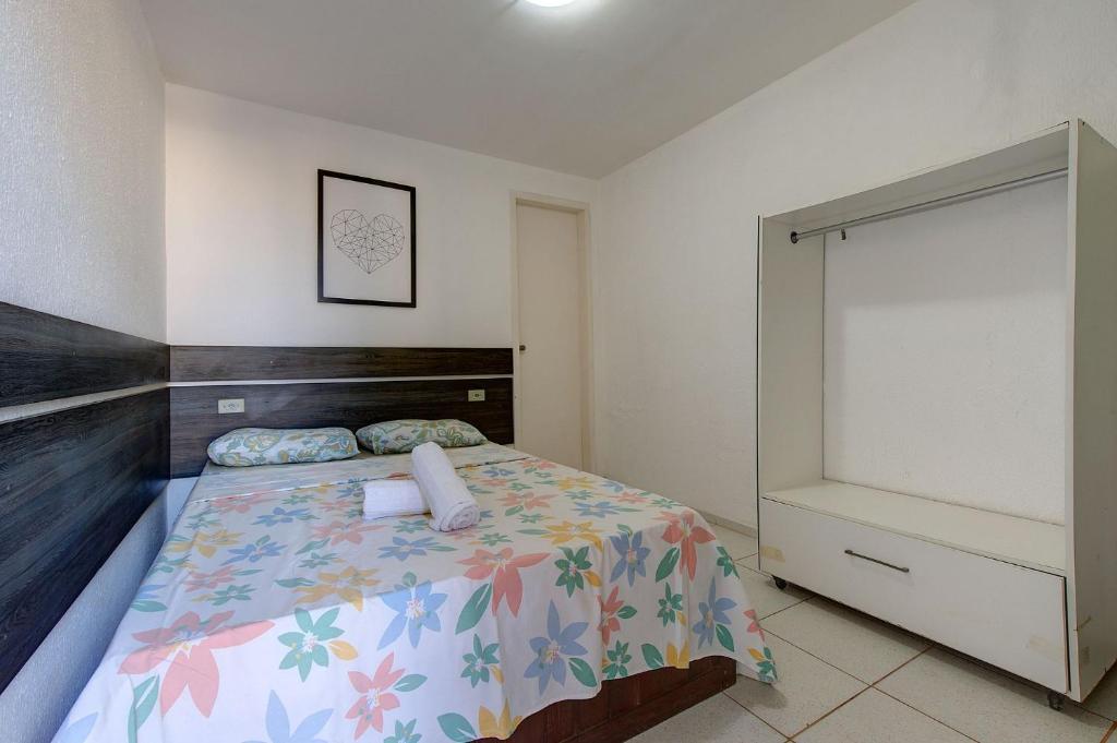  Casa amarela em Porto das Dunas by Carpediem