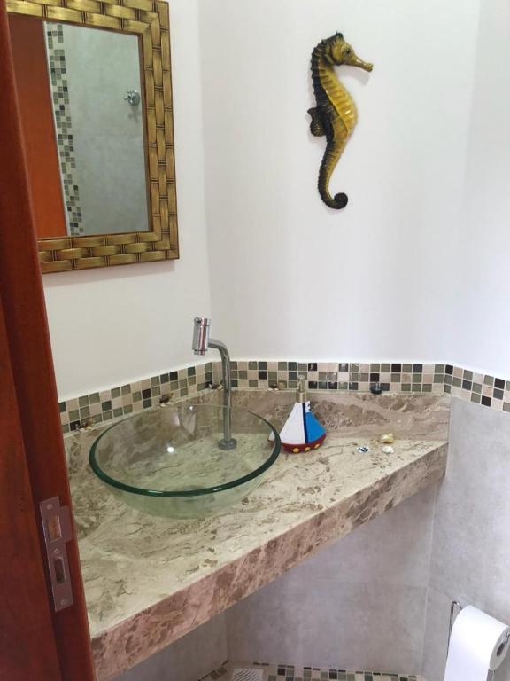  Casa de Luxo na Praia Cocanha - Condomínio Fechado