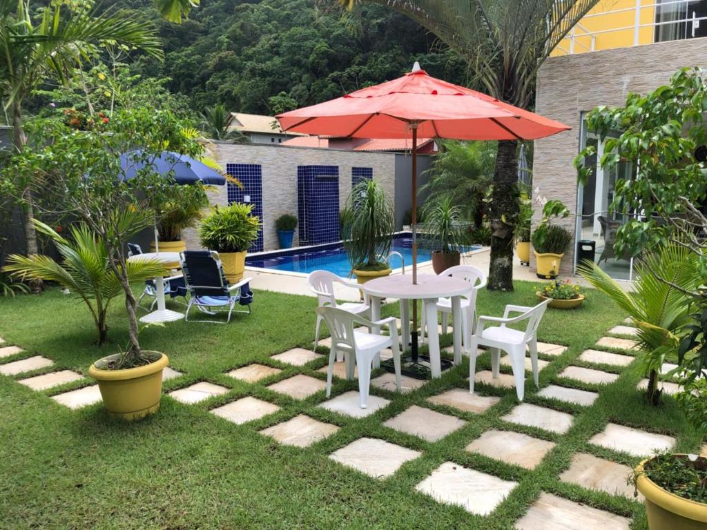  Casa de Luxo na Praia Cocanha - Condomínio Fechado