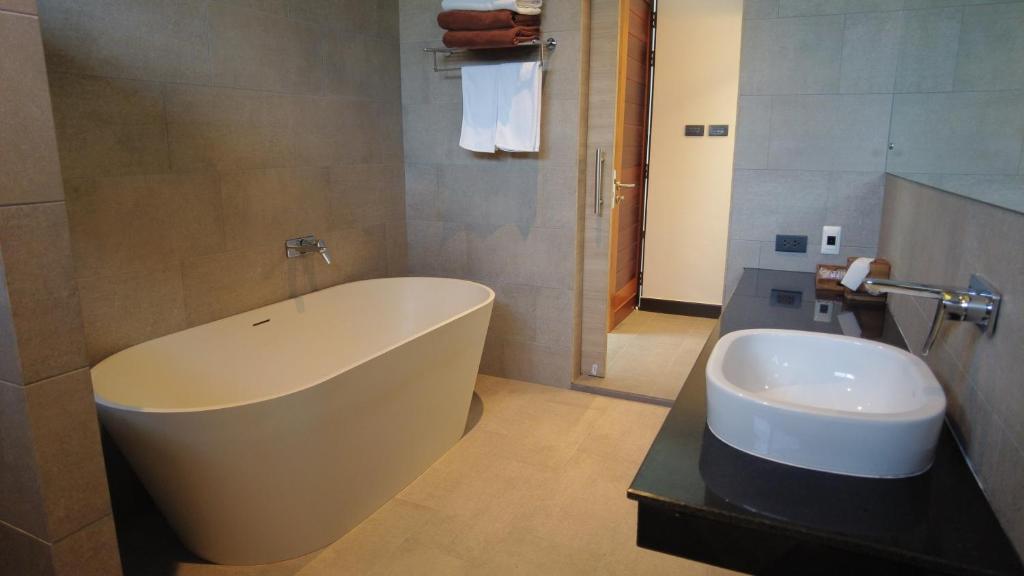 Toledo Pool Villa