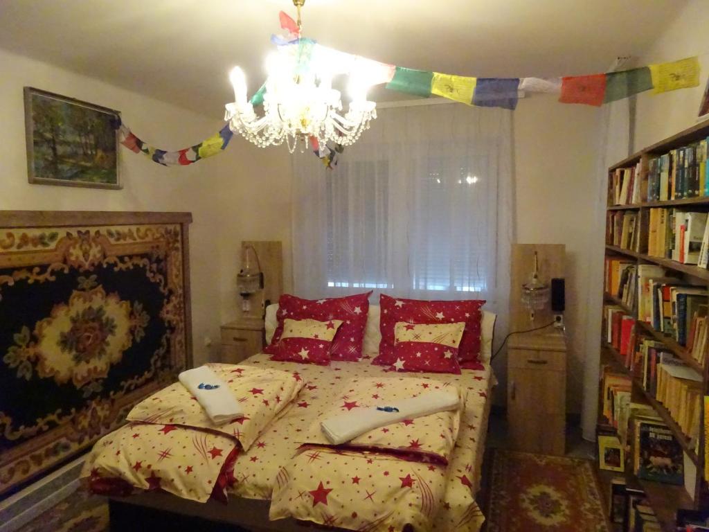 Posteľ alebo postele v izbe v ubytovaní Thomas Apartman Eger