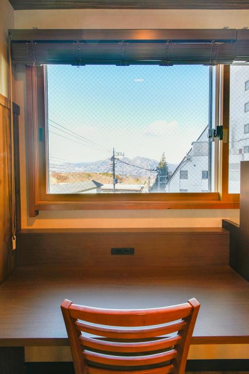 Nespecifikovaný výhled na hory nebo výhled na hory při pohledu z hotelu