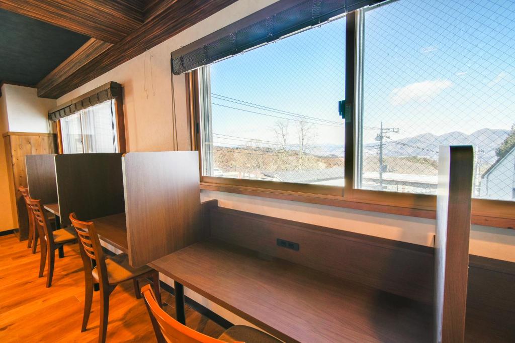 Nespecifikovaný výhled na hory nebo výhled na hory při pohledu z hotelu