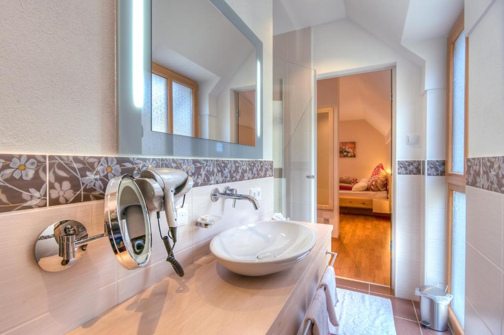 Landhotel Zum Goldenen Kreuz - Habitación Doble Deluxe