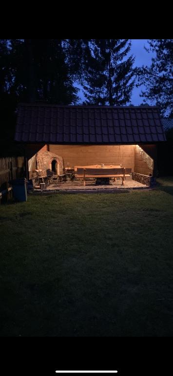 Fotografia z galérie ubytovania Domek letniskowy w Puszczy Augustowskiej z sauną i balią v destinácii Ateny