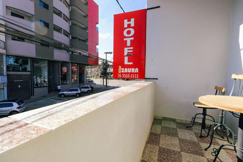  Hotel Izaura