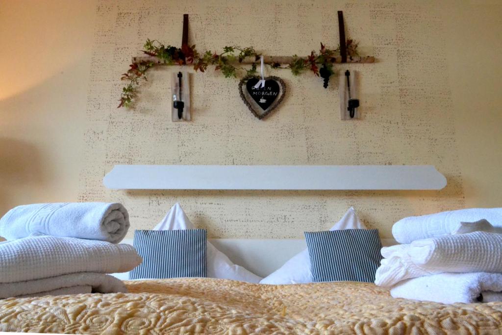 Postel nebo postele na pokoji v ubytování Hotel Restaurant Tomahawk