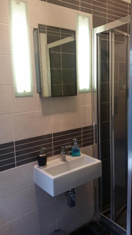 Bath Road Apartments - Superior Appartement