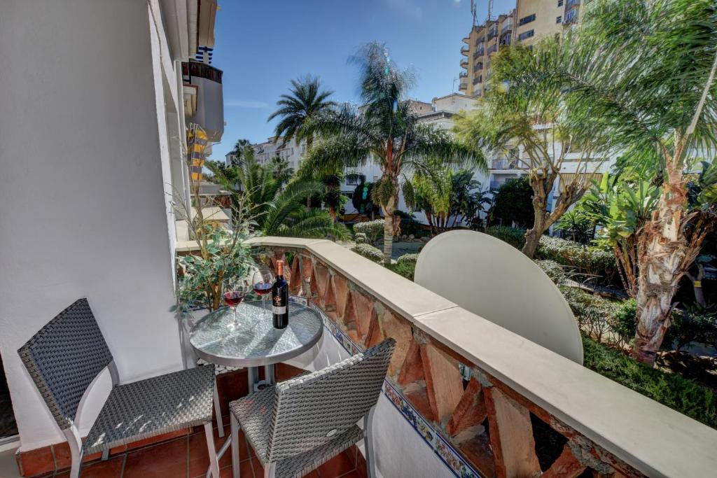 Vonkajšia záhrada v ubytovaní TIMON II, Luxury 3 bedroom Beachside Apartment