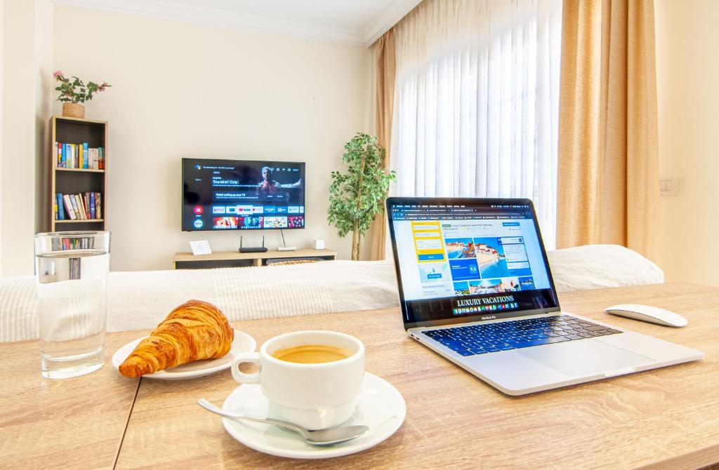 Luxury 3 bedroom apartment with sea (Spanje Adeje) - Booking.com