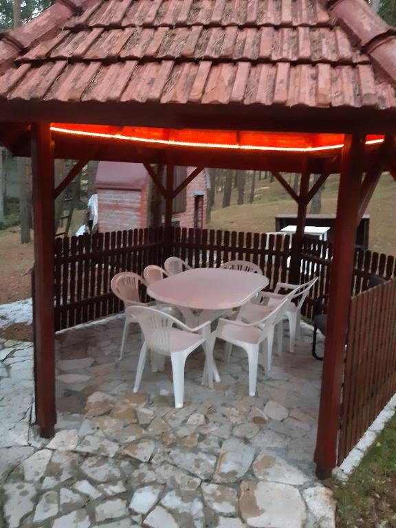 Patio nebo venkovní prostory v ubytování Vila President Divcibare