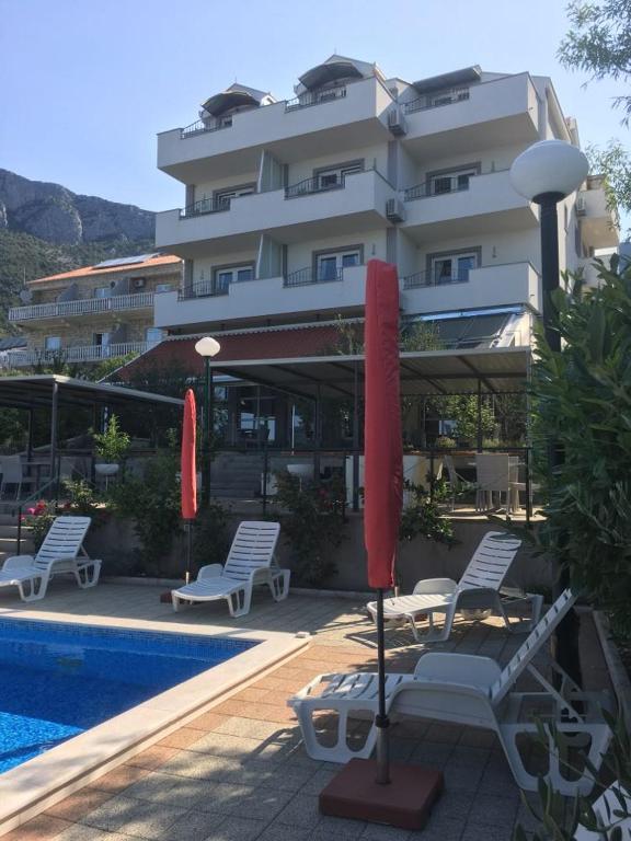 Bassein majutusasutuses Hotel Lukas või selle lähedal