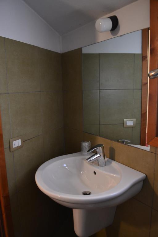 Hotel Aurora - Single Room With Balcony