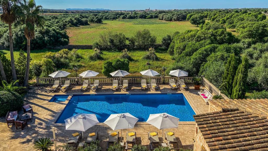Bazén v ubytování Agroturismo S Hort de Can Carrio AG226 nebo v jeho okolí