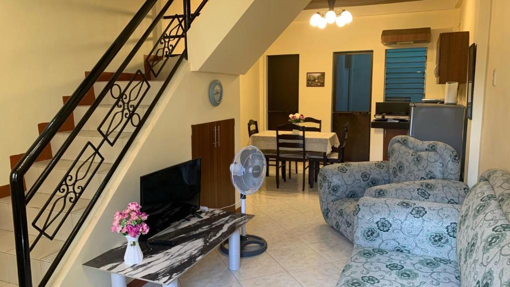 Beachwalk Executive 2 Stories Apt