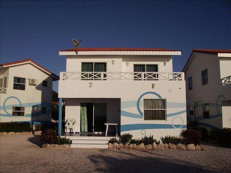 El edificio en el que está el departamento