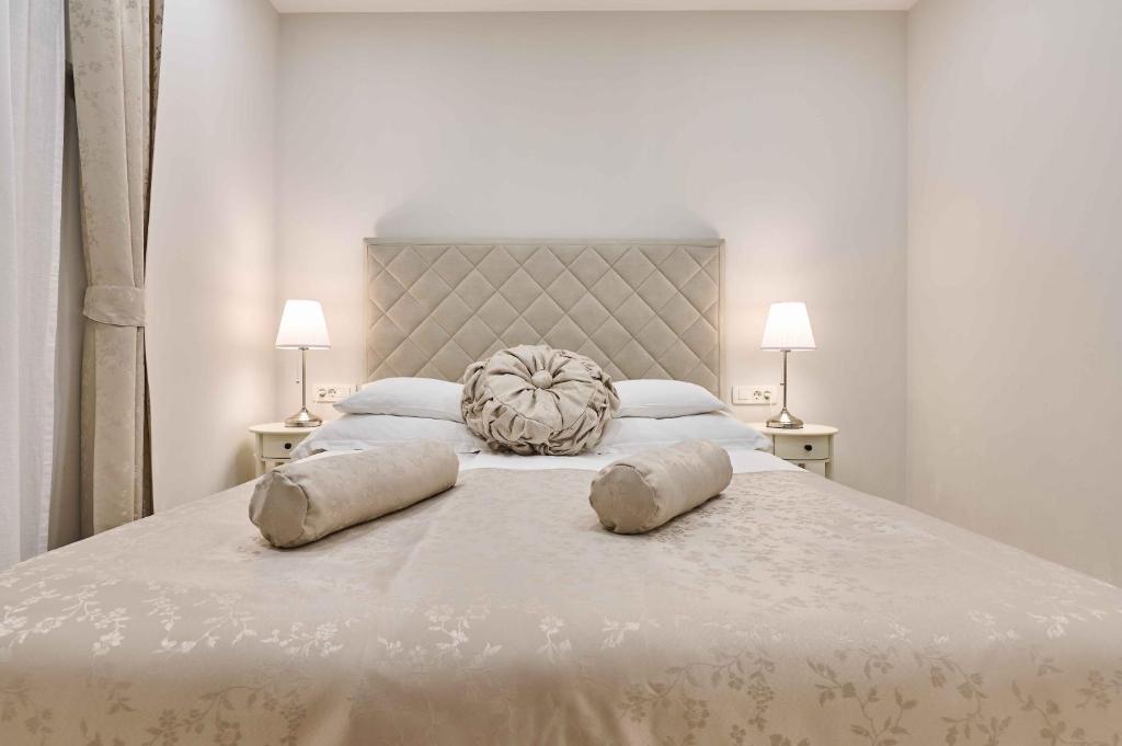 Postel nebo postele na pokoji v ubytování Best location Rooms