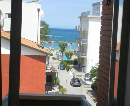 Nespecifikovaný výhled na moře nebo výhled na moře při pohledu z hotelu