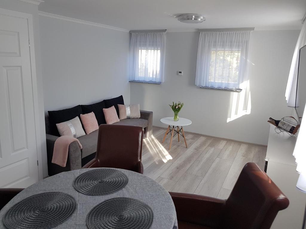 IZERSKA ZATOKA - Housity