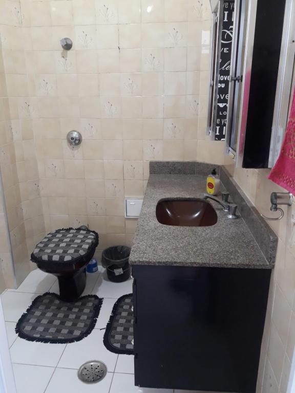  Apartamento com sacada frente ao mar