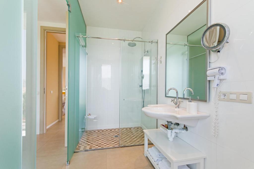 Villa Barcares Gran for 10, pool, gym and close to beach ...