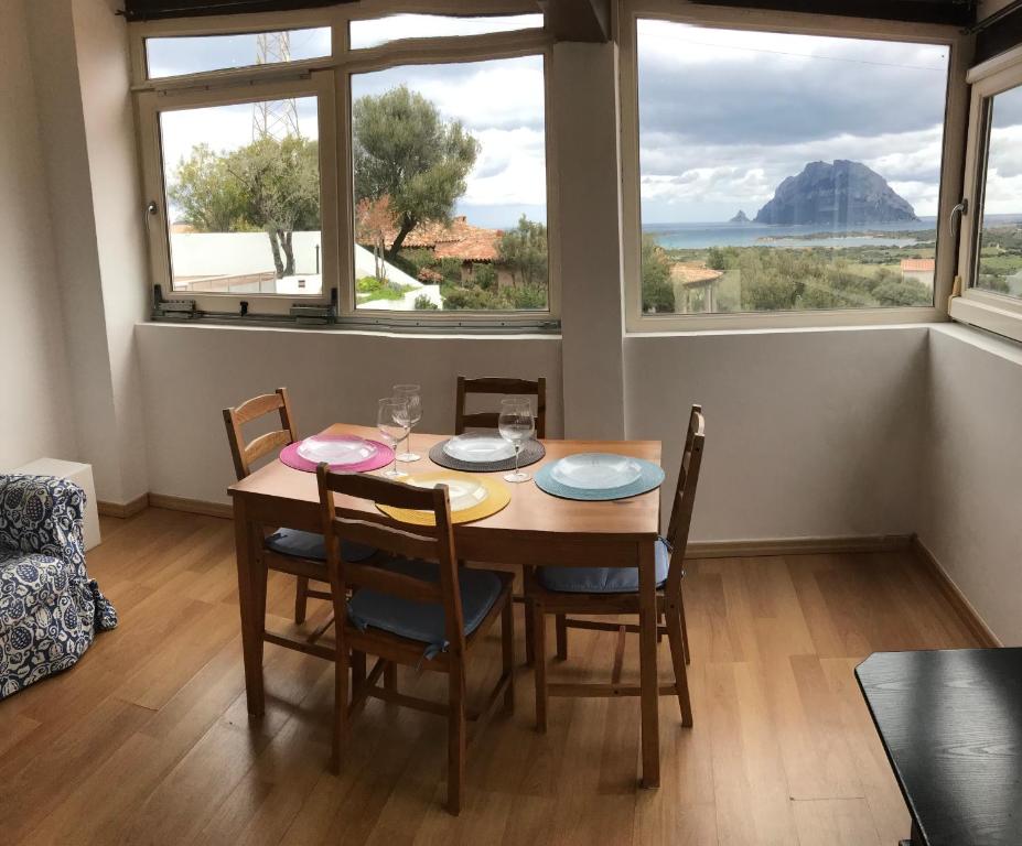 Fotografia z galérie ubytovania Holiday Homes v destinácii Porto San Paolo