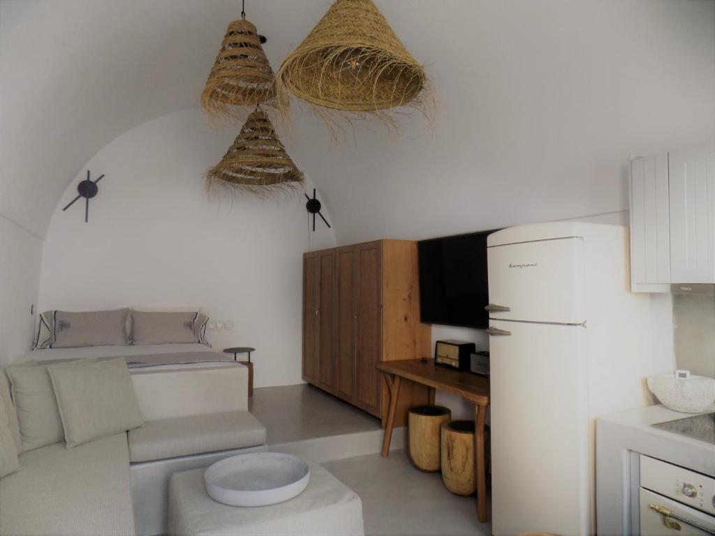 Cuisine ou kitchenette dans l'établissement Imarkellis Pyrgos Cave and Belfry Charm Santorini